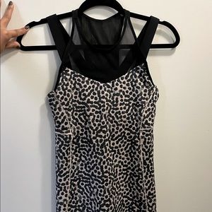 Lululemon Leopard Top with a Built-in Bra Size 4